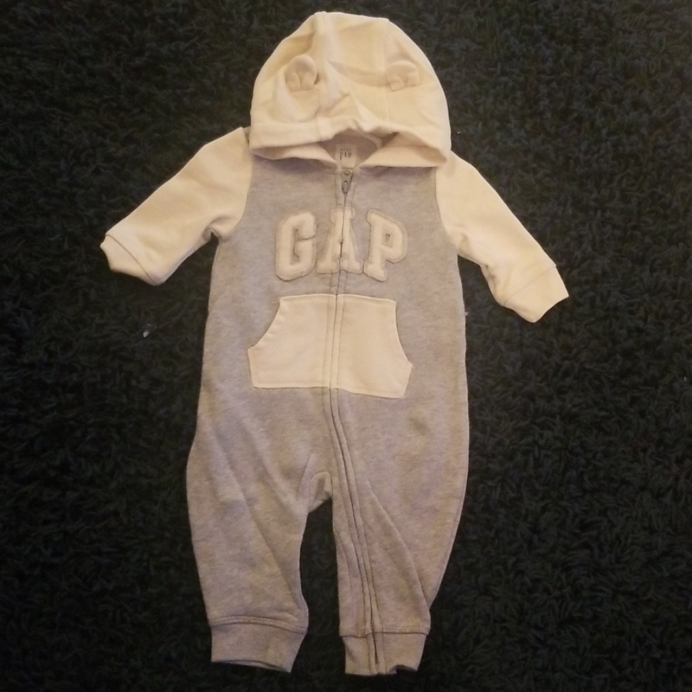 Gap one piece